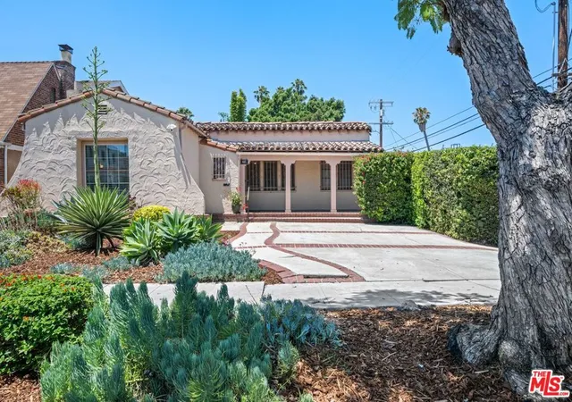 Photo 2 of Single family home for sale at 637 N Detroit St, Los Angeles, CA 90036 | MLS# 26837757 | Listing updated on 2026-09-03