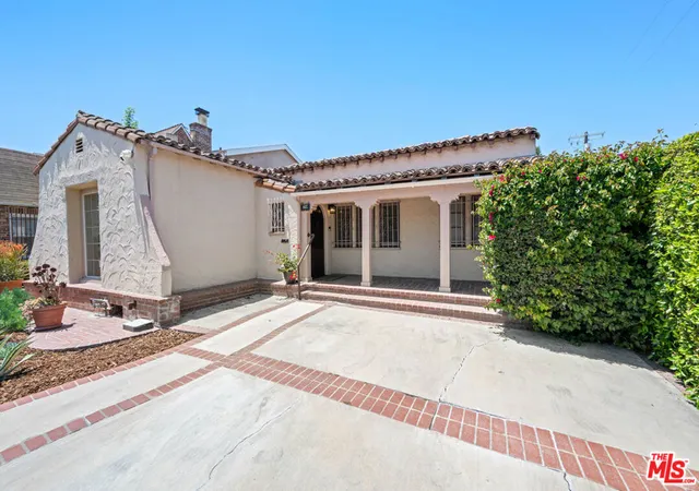 Photo 4 of Single family home for sale at 637 N Detroit St, Los Angeles, CA 90036 | MLS# 26837757 | Listing updated on 2026-09-03