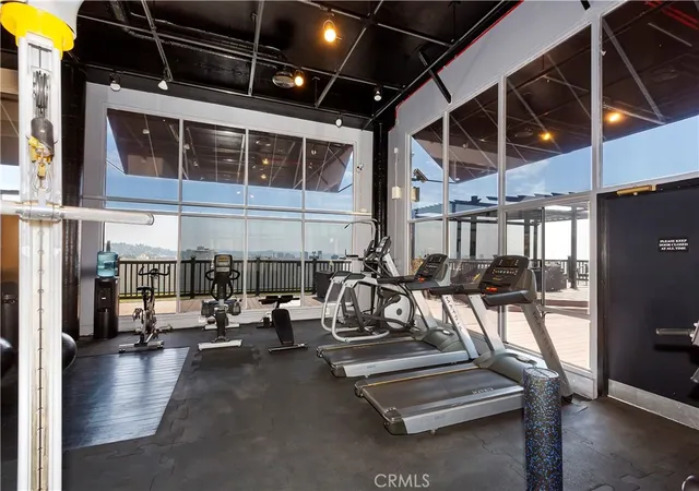 4th image of 7250 Franklin Ave #506, Los Angeles, CA 90046 | MLS# CV26121555