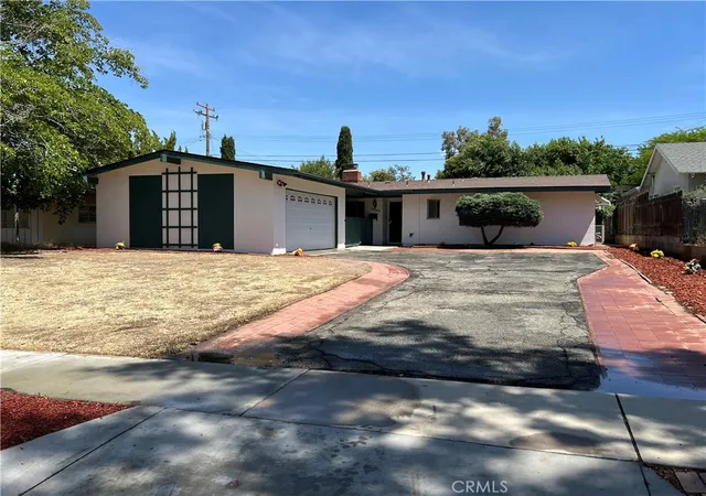 Photo 1 of Single family home for sale at 39042 Ocotillo, Palmdale, CA 93551 | MLS# SR26120023 | Listing updated on 2026-06-29