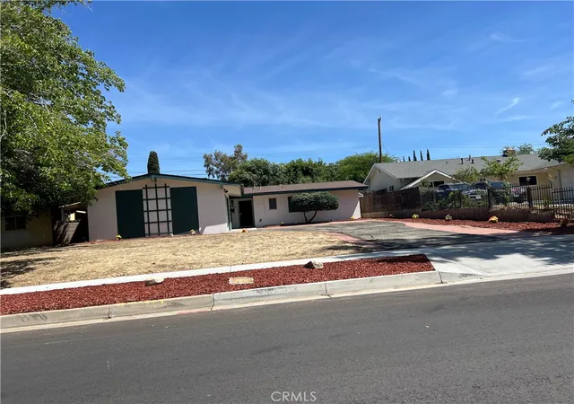 Photo 2 of Single family home for sale at 39042 Ocotillo, Palmdale, CA 93551 | MLS# SR26120023 | Listing updated on 2026-06-29