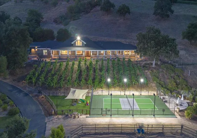 Photo 3 of Mansion for sale at 14411 Shannon Rd, Los Gatos, CA 95032 | MLS# ML82049737 | Listing updated on 2026-09-13