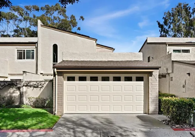Photo 4 of Sale Pending at 8745 Caminito Sueno, La Jolla, CA 92037 | MLS# 260013511SD | Listing updated on 2026-06-29