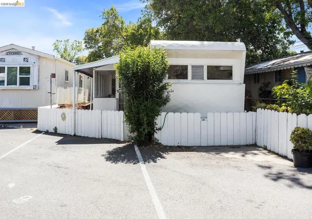 Photo 2 of Manufactured home for sale at 2050 Monument, Pleasant Hill, CA 94523 | MLS# 41137121 | Listing updated on 2026-07-01