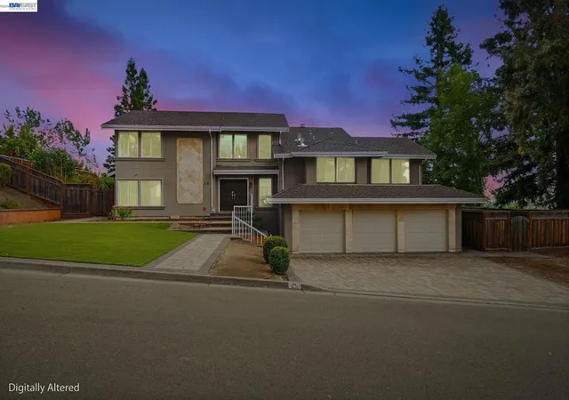 Photo 2 of Single family home for sale at 25 Portsmouth Ct, San Ramon, CA 94582 | MLS# 41137128 | Listing updated on 2026-10-06