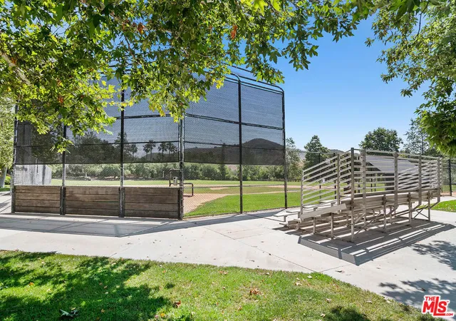 Homes for sale in Agoura Hills, CA | 5322 Colodny Drive, Agoura Hills, CA 91301 | Houzeo