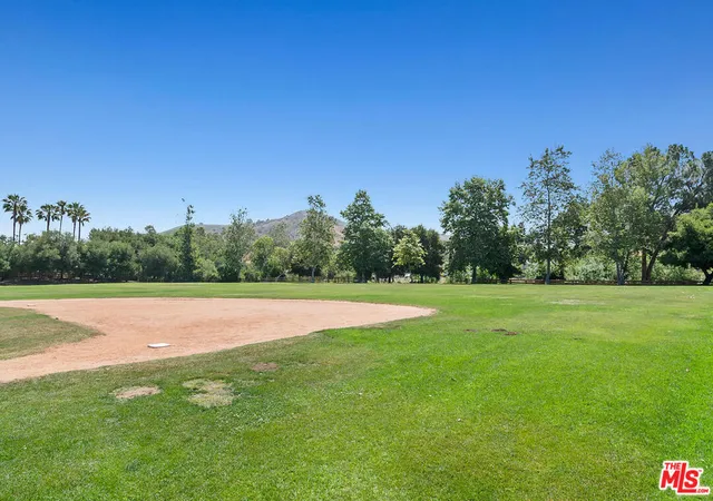 Homes for sale in Agoura Hills, CA | 5322 Colodny Drive, Agoura Hills, CA 91301 | Houzeo