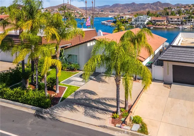 Photo 1 of Single family home for sale at 30238 Longhorn, Canyon Lake, CA 92587 | MLS# IV26121511 | Listing updated on 2026-09-29