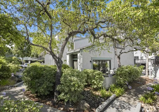Homes for sale in La Jolla, CA | 3260 Via Alicante, La Jolla, CA 92037 | MLS# NDP2605373