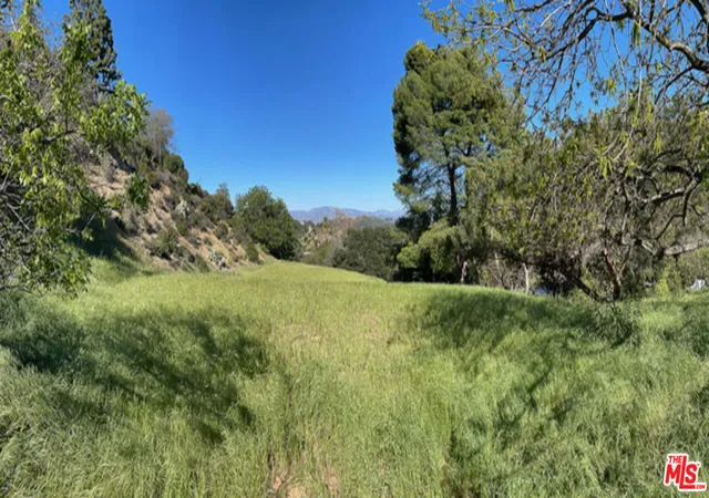 Photo 1 of Land for sale at 8813 Wonderland Ave, Los Angeles, CA 90046 | MLS# 26836595 | Listing updated on 2026-06-12
