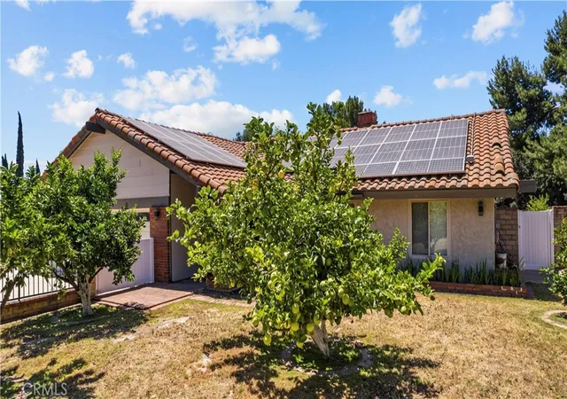 Photo 3 of Sale Pending at 15559 Sorbonne, Sylmar, CA 91342 | MLS# SR26118596 | Listing updated on 2026-10-02