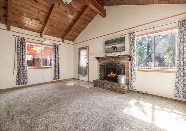 Photo 3 of Single family home for sale at 315 San Bernardino, Sugarloaf, CA 92386 | MLS# IG26121810 | Listing updated on 2026-10-06