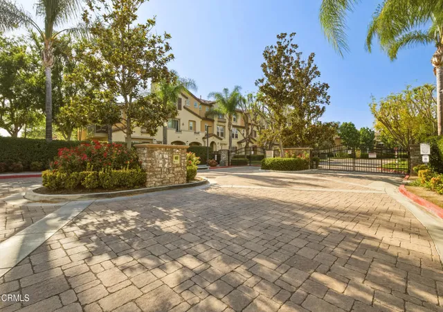 Photo 3 of Condo for sale at 6250 Isidora Ln, Eastvale, CA 91752 | MLS# P1-27455 | Listing updated on 2026-09-28