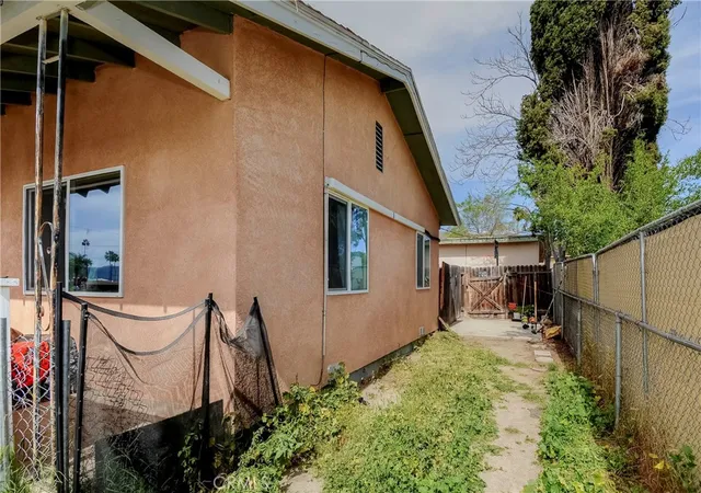 Homes for sale in San Jacinto, CA | 185 N Scovell, San Jacinto, CA 92583 | MLS# CV26120889