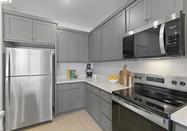 3rd image of 500 Somi Ct #209, Hayward, CA 94544 | MLS# 41137175
