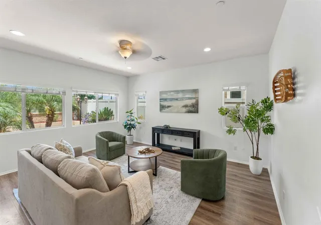 3rd image of 35664 Asturian Wy, Fallbrook, CA 92028 | MLS# NDP2605393