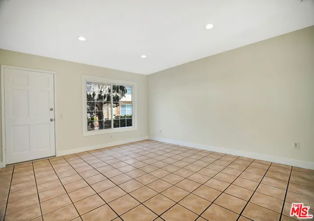 Photo 2 of Condo for sale at 10065 De Soto Ave #304, Chatsworth, CA 91311 | MLS# 26843225 | Listing updated on 2026-10-01