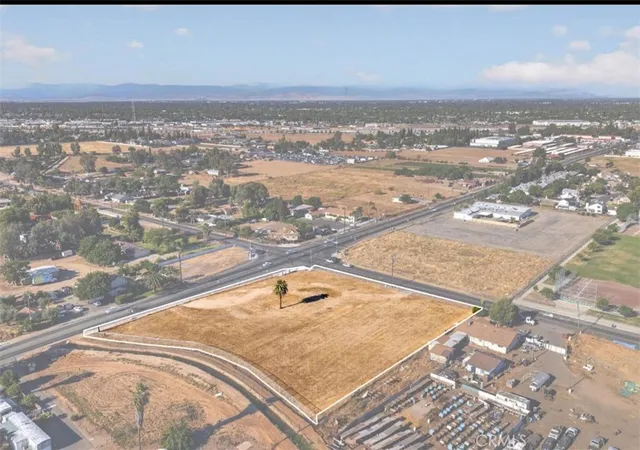 Photo 3 of Land for sale at 3433 W Clinton Ave, Fresno, CA 93722 | MLS# FR26122028 | Listing updated on 2026-06-04