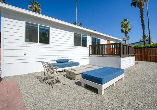 Photo 3 of Sale Pending at 102 Fondulac St, Palm Springs, CA 92264 | MLS# 219148785DA | Listing updated on 2026-10-01