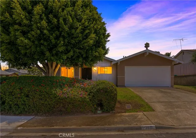 Homes for sale in Fallbrook, CA | 308 Retreat Ct, Fallbrook, CA 92028 | MLS# ND26121994
