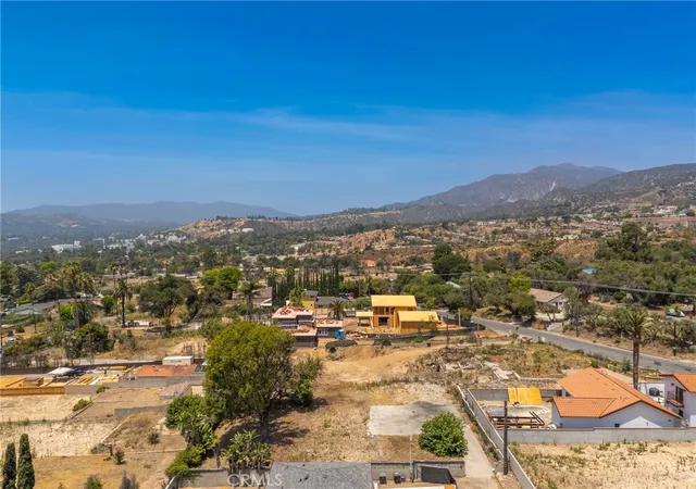 5th image of 3383 Glenrose Avenue, Altadena, CA 91001 | MLS# CV26122060