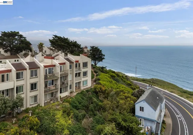 Homes for sale in Pacifica, CA | 5003 Palmetto Ave, Pacifica, CA 94044