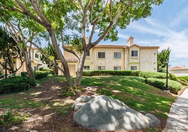 Homes for sale in Vista, CA | 740 Breeze Hill Drive, Vista, CA 92081 | Houzeo