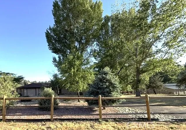 Homes for sale in Tehachapi, CA | 26931 Columbia Wy, Tehachapi, CA 93561 | MLS# PW26122095