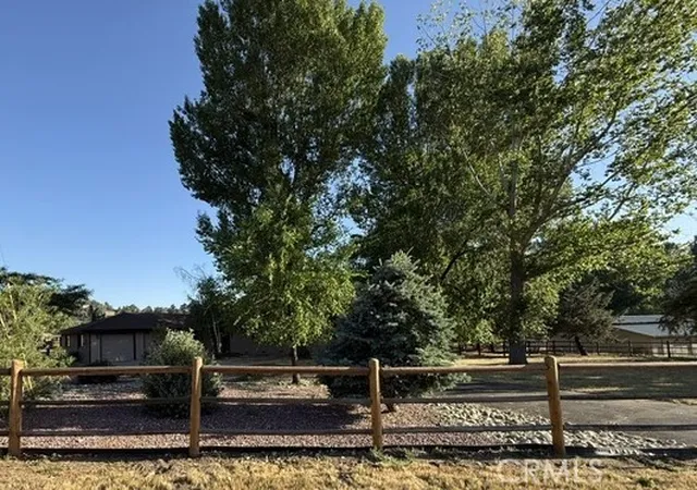 Homes for sale in Tehachapi, CA | 26931 Columbia Wy, Tehachapi, CA 93561 | MLS# PW26122095