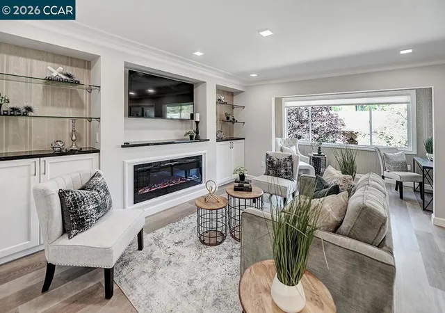 5th image of 3410 Tice Creek, Walnut Creek, CA 94595
