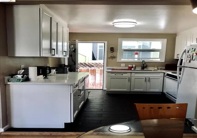 Photo 2 of Multi family home for sale at 986 Kains Ave, Albany, CA 94706 | MLS# 41137214 | Listing updated on 2026-07-07
