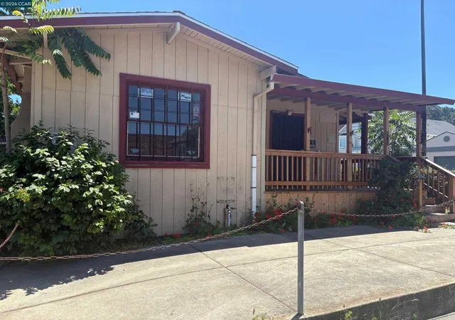 Homes for sale in Martinez, CA | 516 Ward St, Martinez, CA 94553 | MLS# 41137212