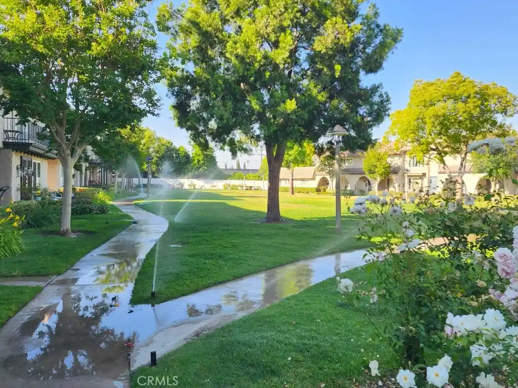 Townhouse for sale at 24223 La Glorita Cir, Newhall, CA 91321 | MLS# SR26121990