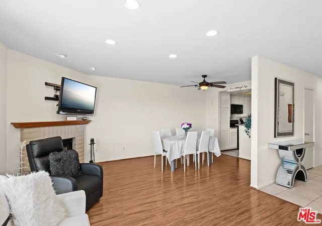 3rd image of 15615 Crestview Ln #82, Granada Hills, CA 91344 | MLS# 26842251