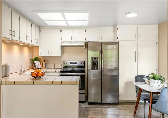 Listing Photo 5 - Condo for sale in building located at 2479 Jubilee Ln, San Jose, CA 95131