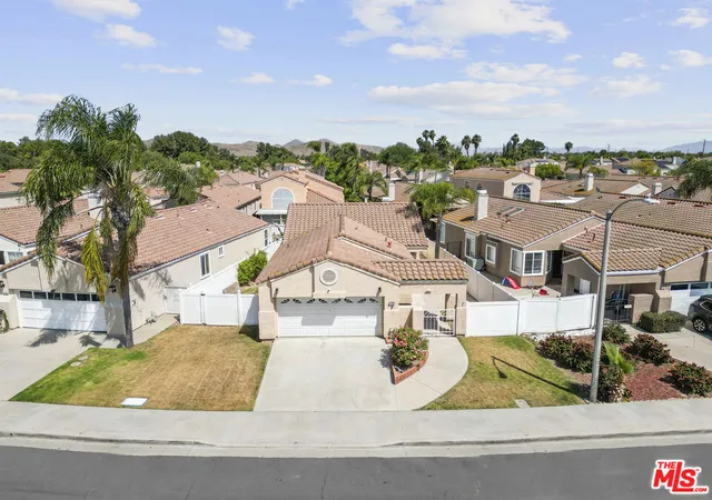 Photo 2 of Single family home for sale at 29886 Greens Ct, Menifee, CA 92584 | MLS# 26829519 | Listing updated on 2026-10-01
