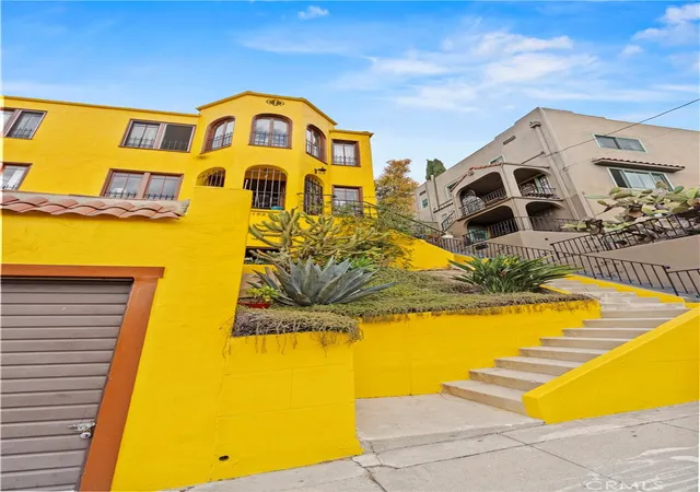 Listing Photo 4 - Condo for sale in building located at 1919 Scott Ave, Los Angeles, CA 90026