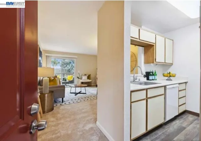 4th image of 680 Dartmore Lane #260, Hayward, CA 94544 | MLS# 41137243