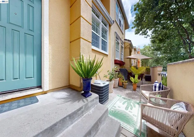 Photo 3 of Townhouse for sale at 3412 Fitzsimmons Cmn, Fremont, CA 94538 | MLS# 41137245 | Listing updated on 2026-07-01