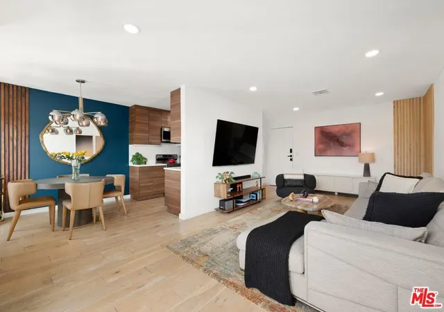 2nd image of 7300 Franklin Ave #554, Los Angeles, CA 90046 | MLS# 26842457