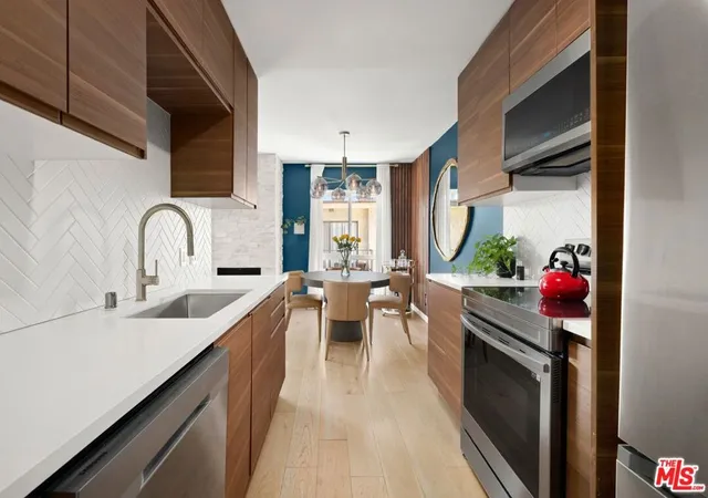 3rd image of 7300 Franklin Ave #554, Los Angeles, CA 90046 | MLS# 26842457