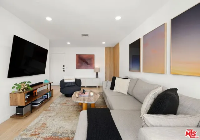 5th image of 7300 Franklin Ave #554, Los Angeles, CA 90046 | MLS# 26842457