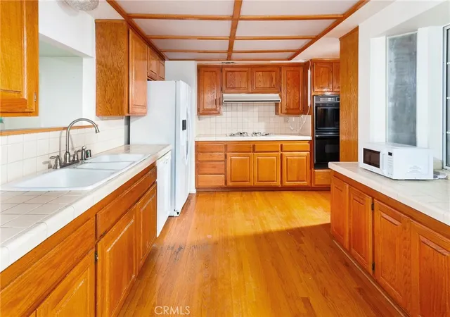 Homes for sale in Canoga Park, CA | 22308 Baltar St, Canoga Park, CA 91304 | MLS# SR26119696