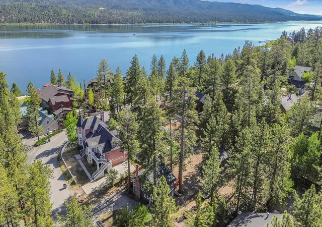 Photo 4 of Single family home for sale at 195 Elgin Rd, Big Bear Lake, CA 92315 | MLS# 219148805PS | Listing updated on 2026-06-29