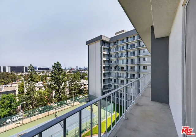 1st image of 100 S Doheny Dr, Los Angeles, CA 90048