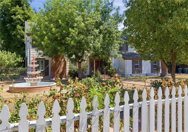 1st image of 2132 Chester, Bakersfield, CA 93304 | MLS# CV26121395