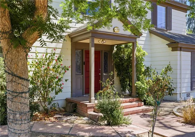 2nd image of 2132 Chester, Bakersfield, CA 93304 | MLS# CV26121395