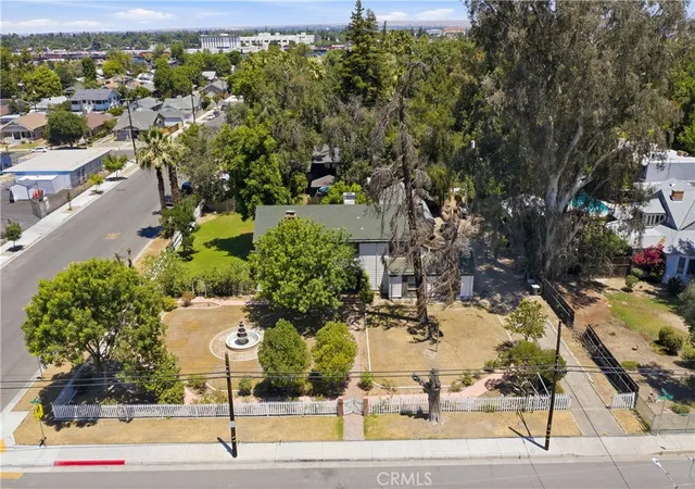 5th image of 2132 Chester, Bakersfield, CA 93304 | MLS# CV26121395