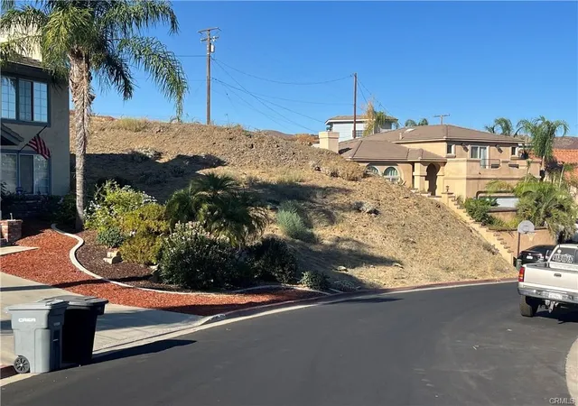 2nd image of 22936 Giant Fir, Canyon Lake, CA 92587 | MLS# SW26122425