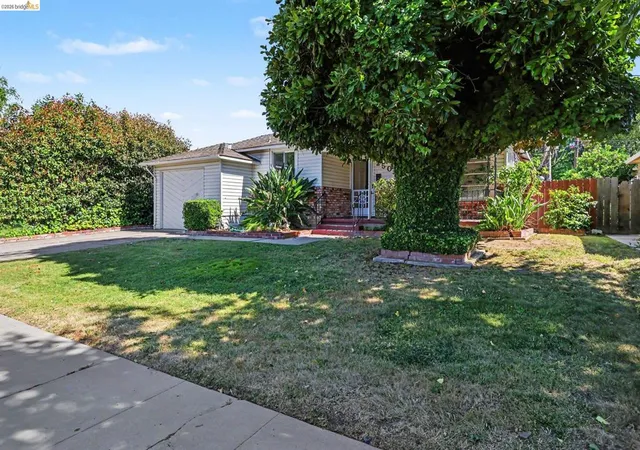 Homes for sale in Tracy, CA | 250 W 23Rd St, Tracy, CA 95376 | MLS# 41137271